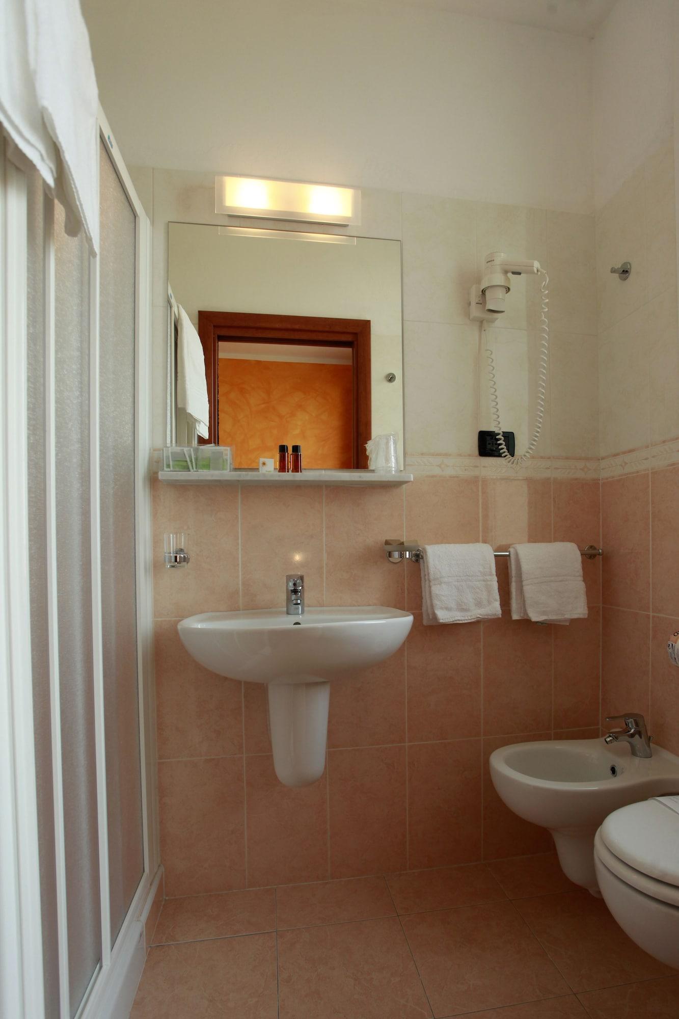 Piccolo Hotel Diano Marina Kültér fotó