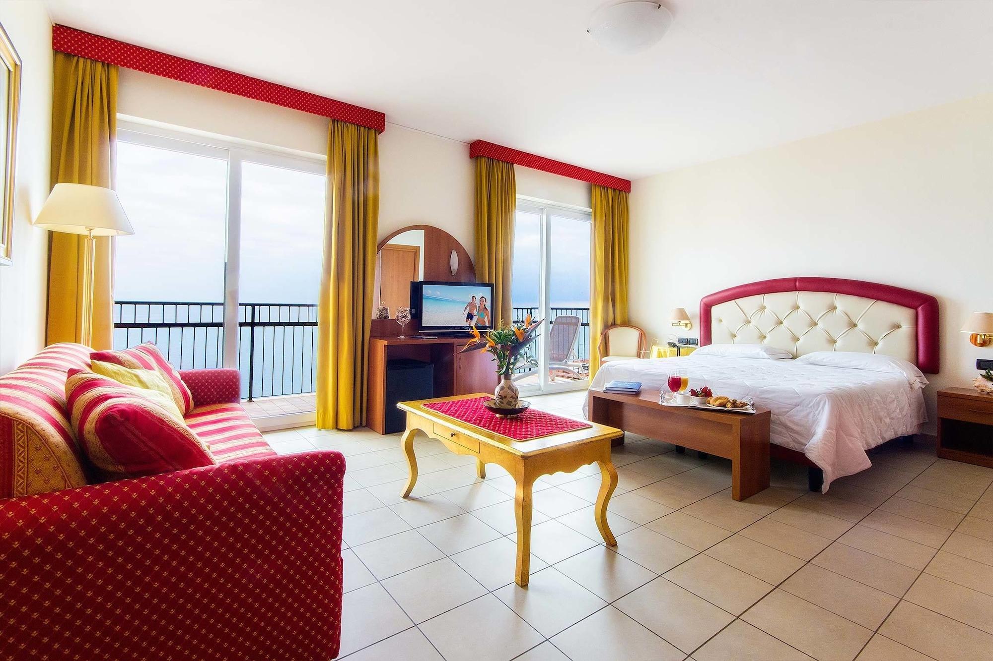 Piccolo Hotel Diano Marina Kültér fotó