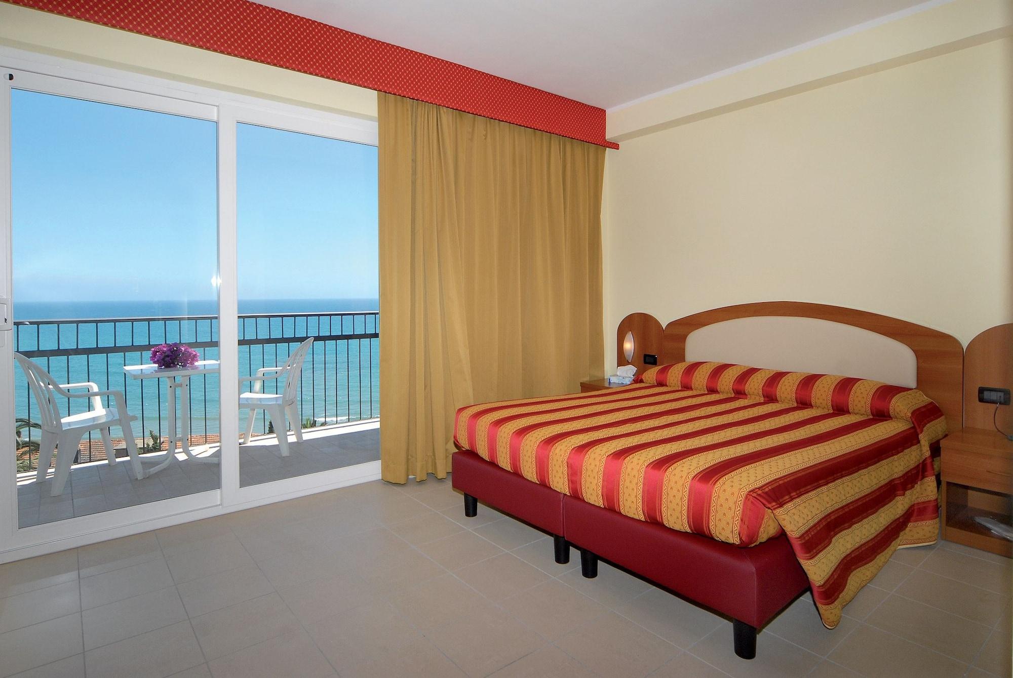Piccolo Hotel Diano Marina Kültér fotó