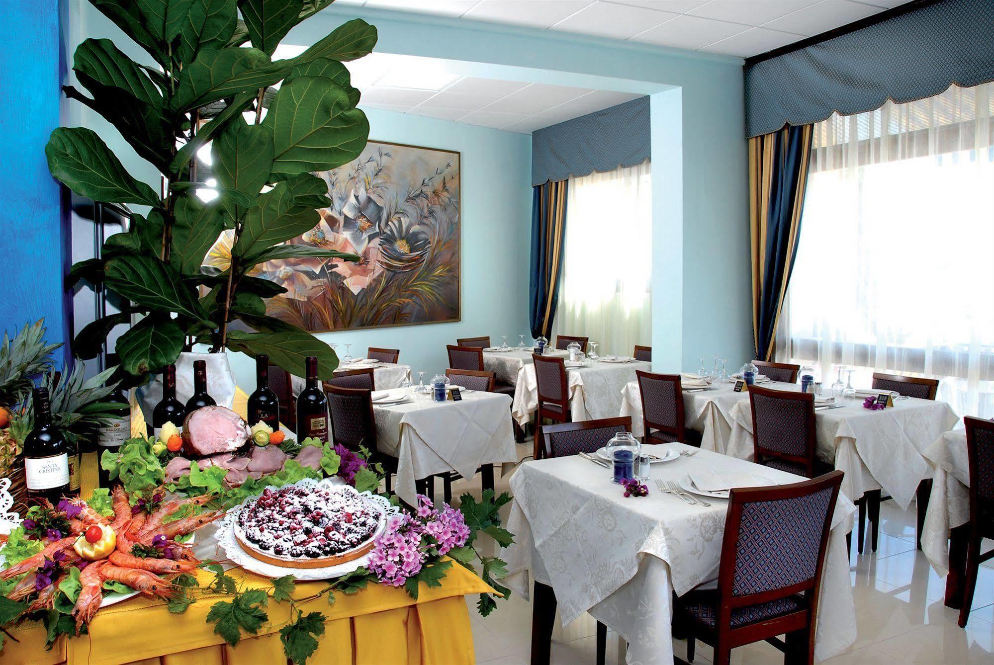 Piccolo Hotel Diano Marina Kültér fotó